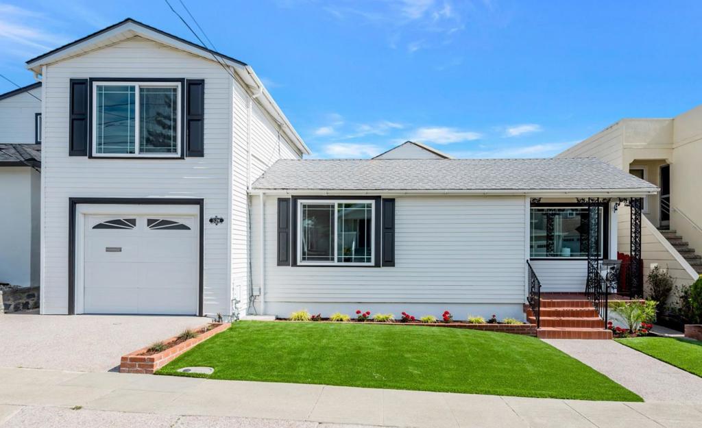 526 Chestnut Avenue Property Photo