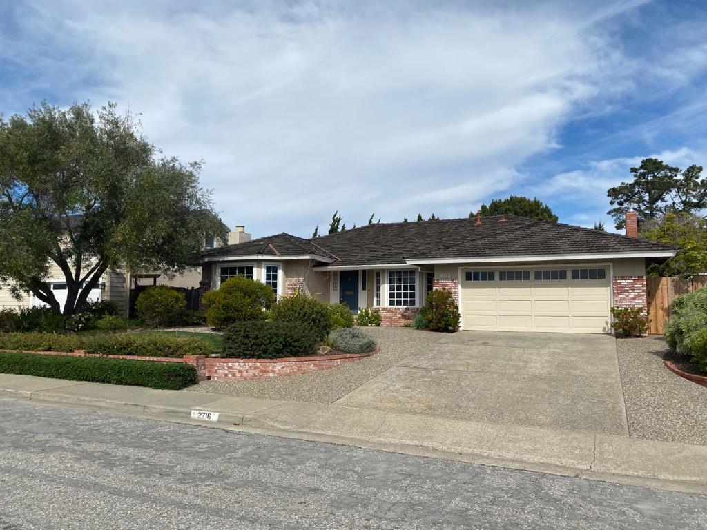 2716 Saint James Road Property Photo
