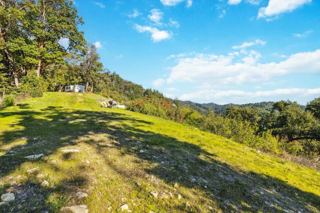 28 Hartman Creek Property Photo 10