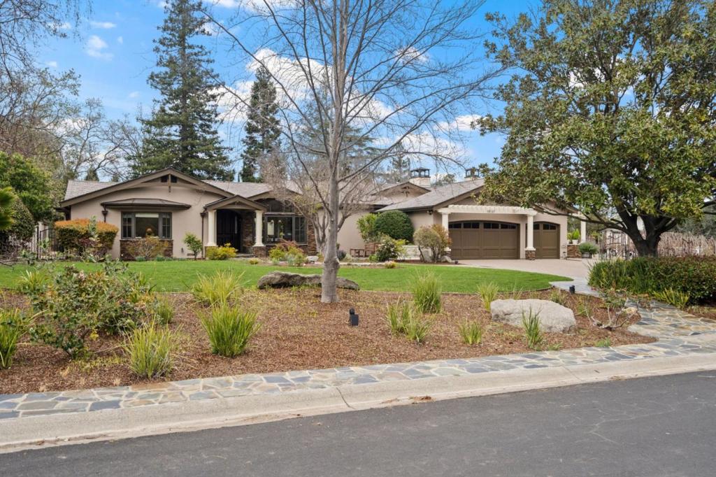 18137 Via Encantada Property Photo