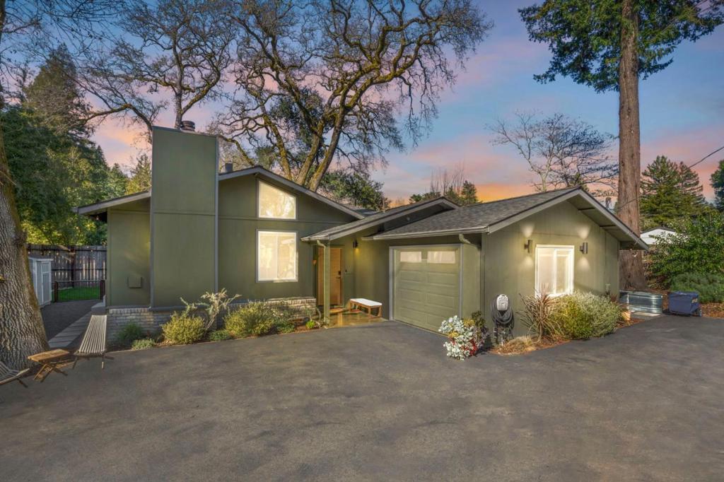 8155 Glen Arbor Road Property Photo