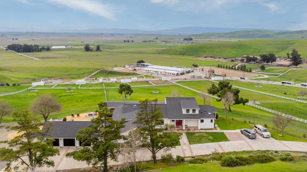 6033 Dagnino Road Property Photo 2