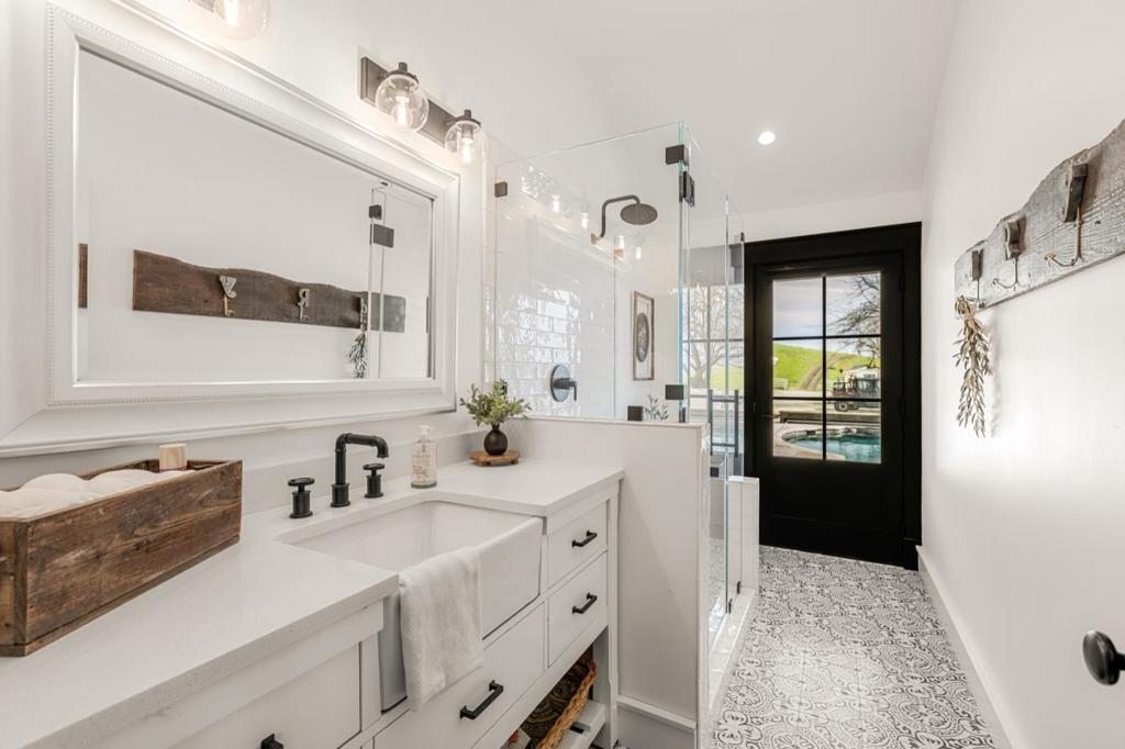 6033 Dagnino Road Property Photo 34