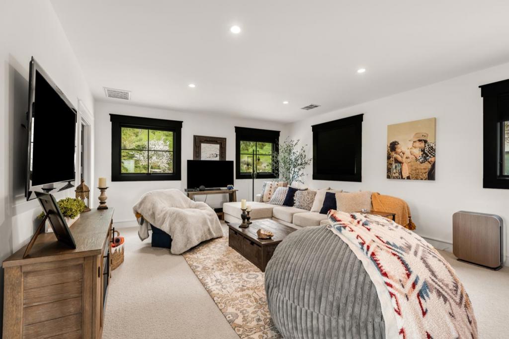 6033 Dagnino Road Property Photo 35