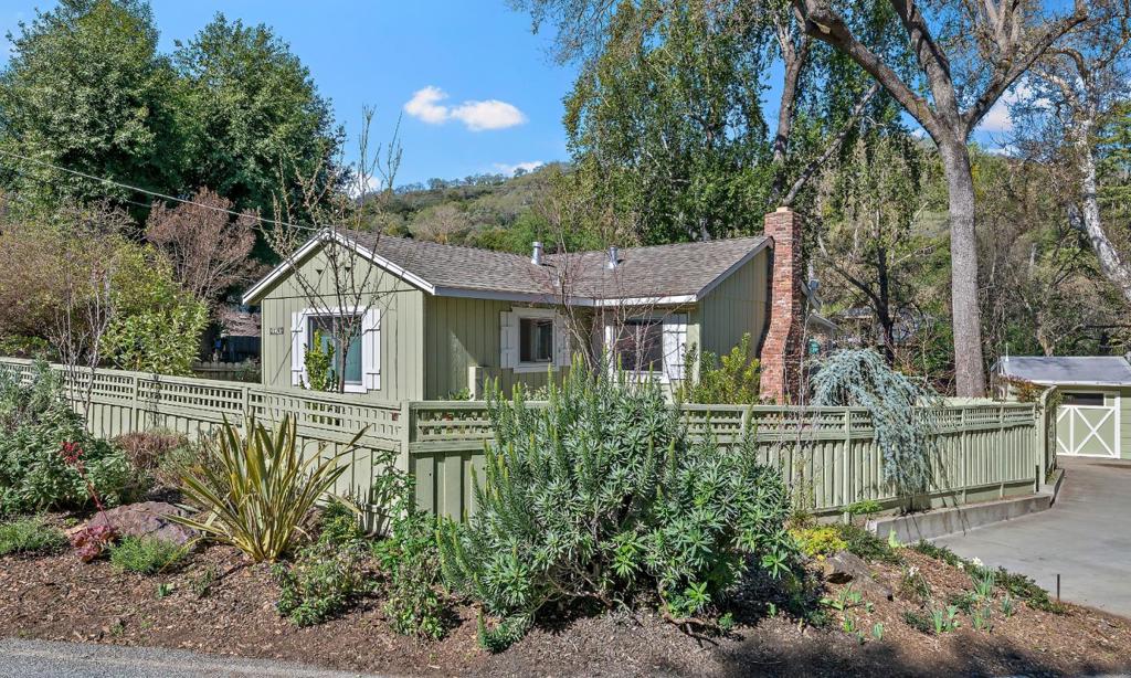21195 Bertram Road Property Photo