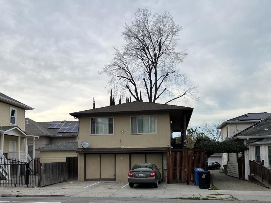 219 E St. John Street Property Photo 4