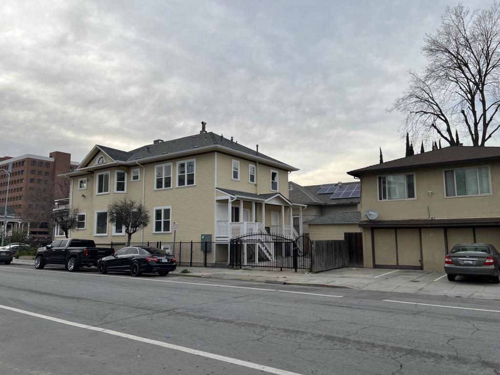 219 E St. John Street Property Photo 11