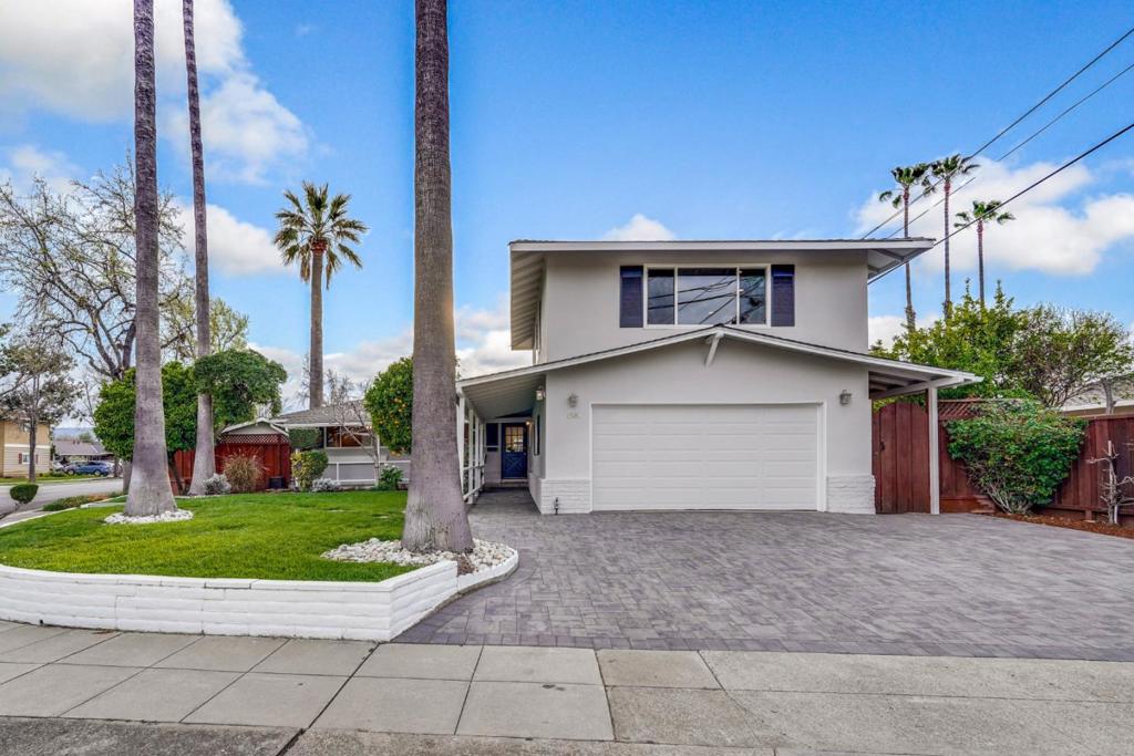 1581 Lochinvar Avenue Property Photo
