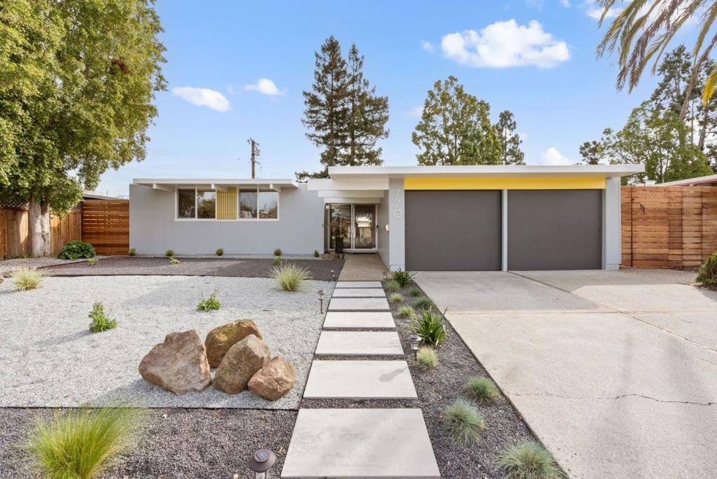 770 Devonshire Way Property Photo