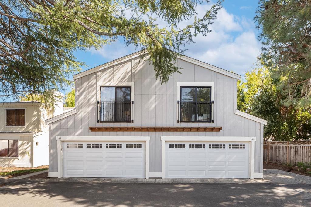 161 Gladys Avenue Property Photo