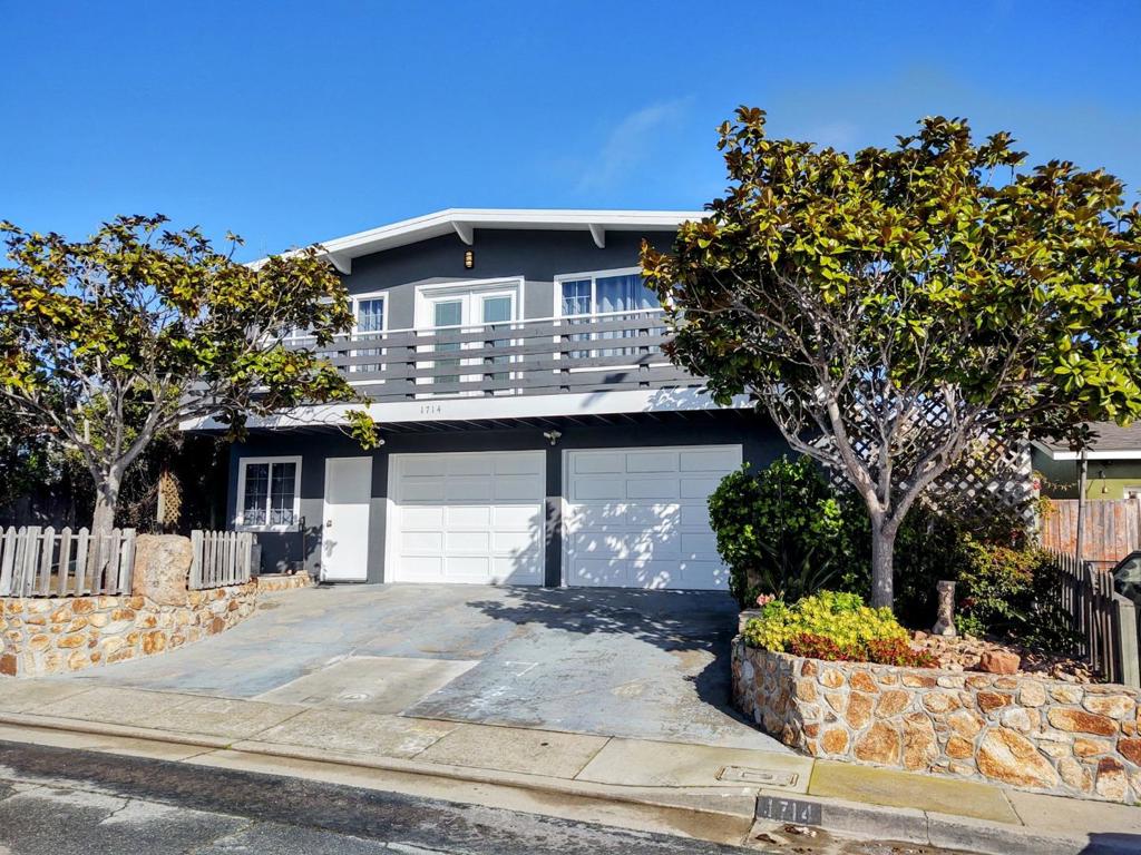 1714 Luxton Street Property Photo