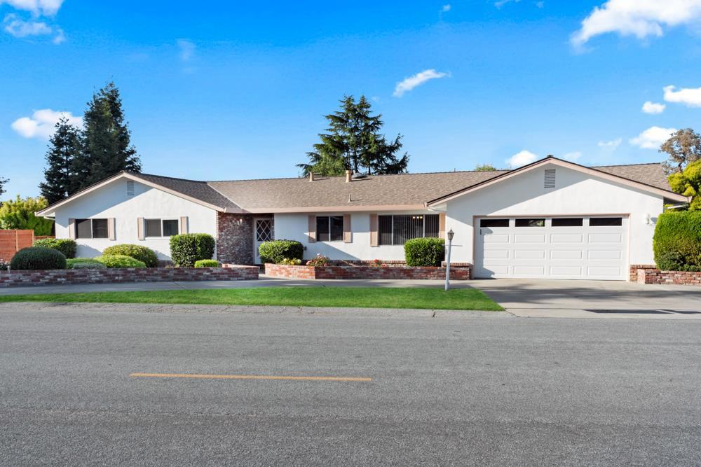 281 Donald Drive Property Photo