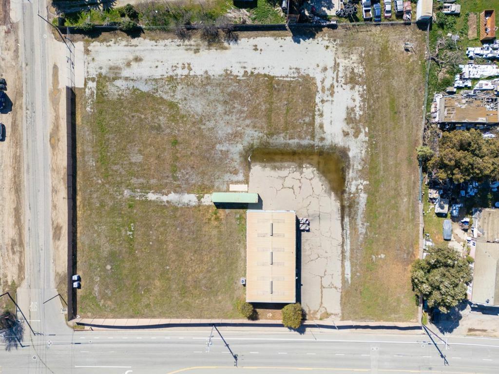 701 El Camino Real Property Photo 5