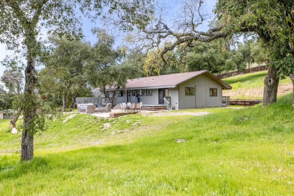 19235 Cachagua Road Property Photo