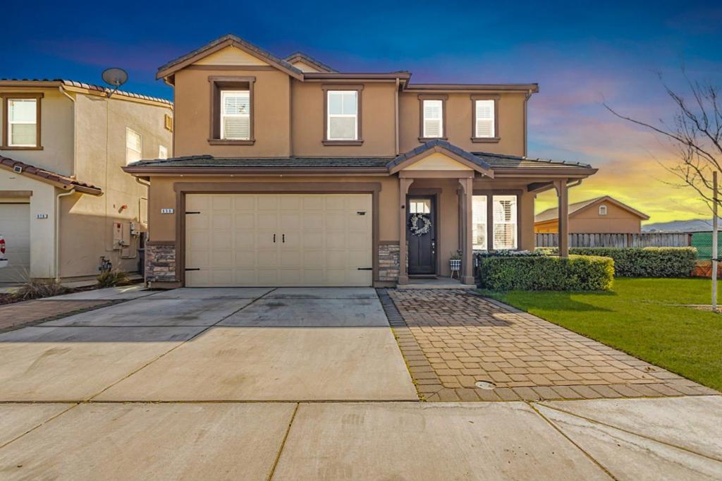 656 Mojave Way Property Photo