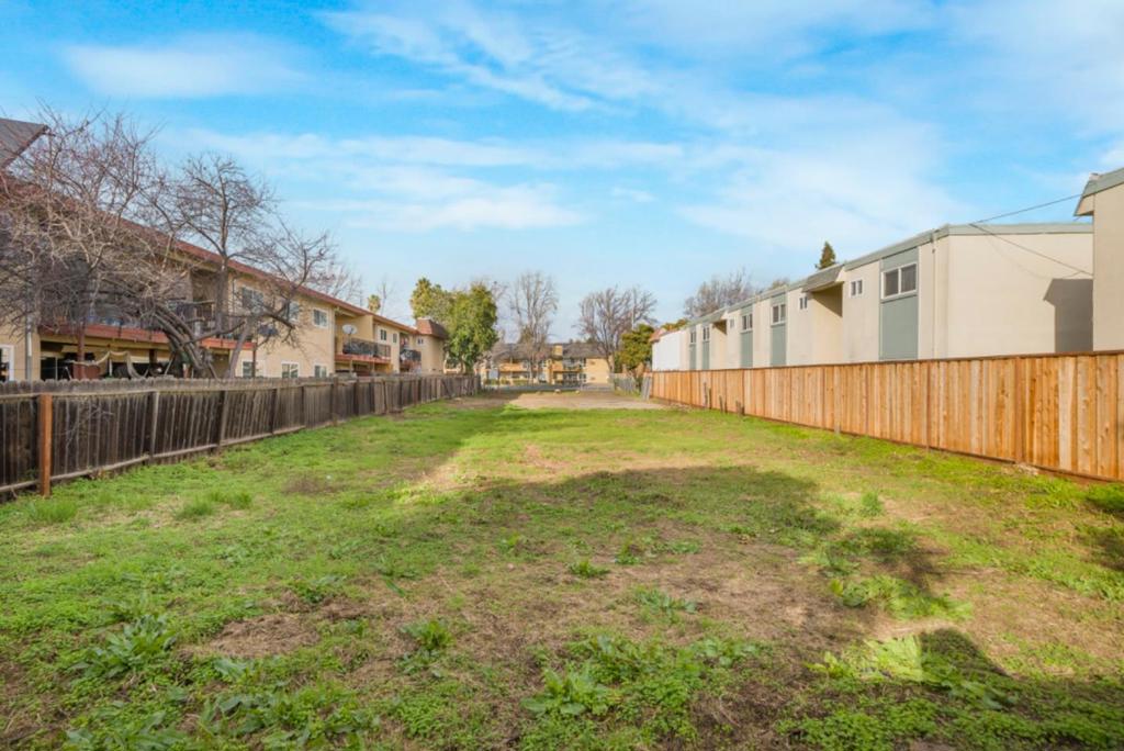 38837 Fremont Boulevard Property Photo 2