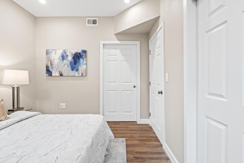 645 Baden Avenue 5 Property Photo 19