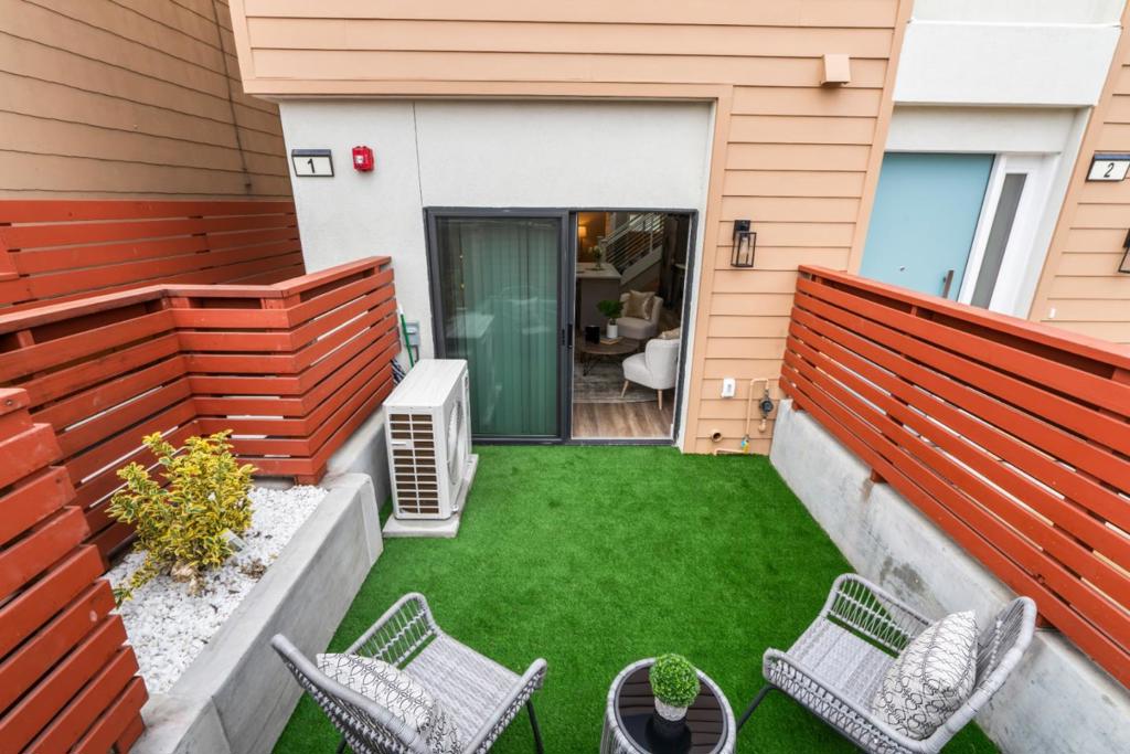 645 Baden Avenue 5 Property Photo 26