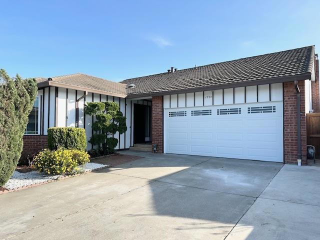1490 Swordfish Street Property Photo