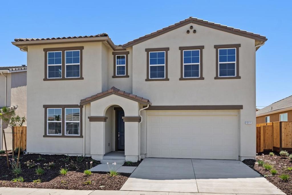 1911 Amaryllis Drive Property Photo 2