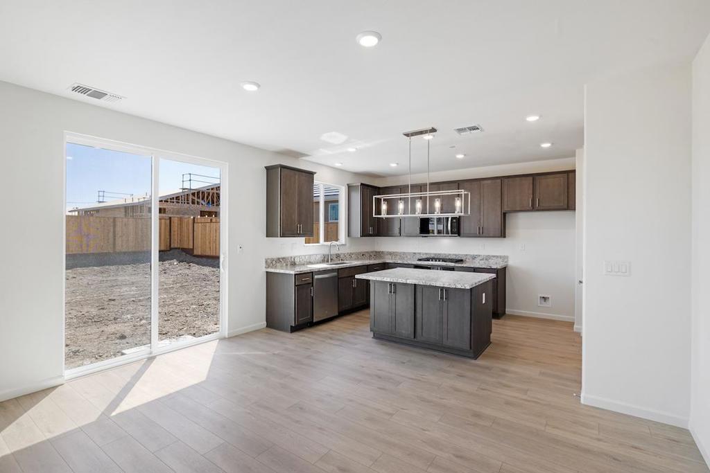 1911 Amaryllis Drive Property Photo 3