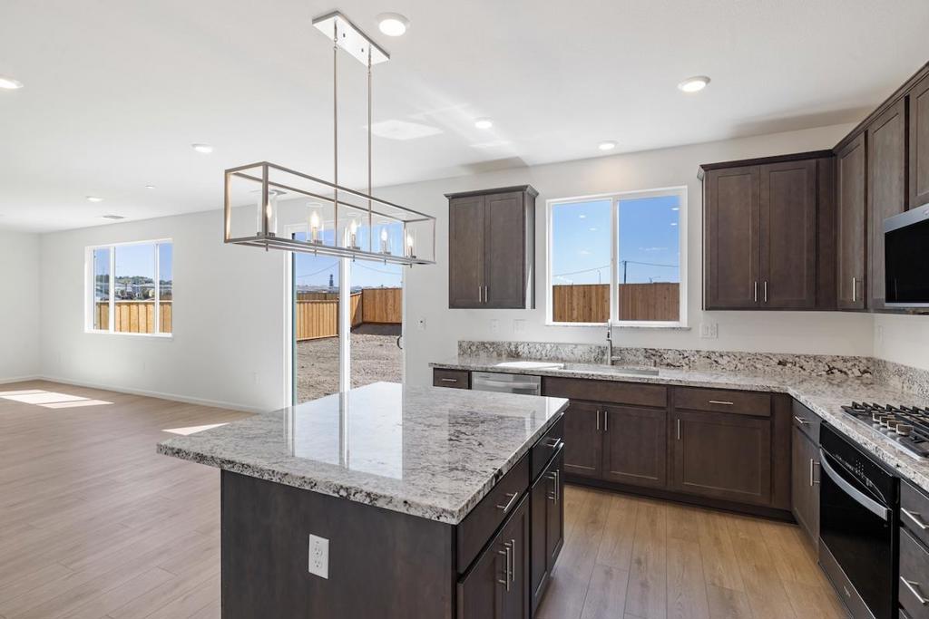 1911 Amaryllis Drive Property Photo 8