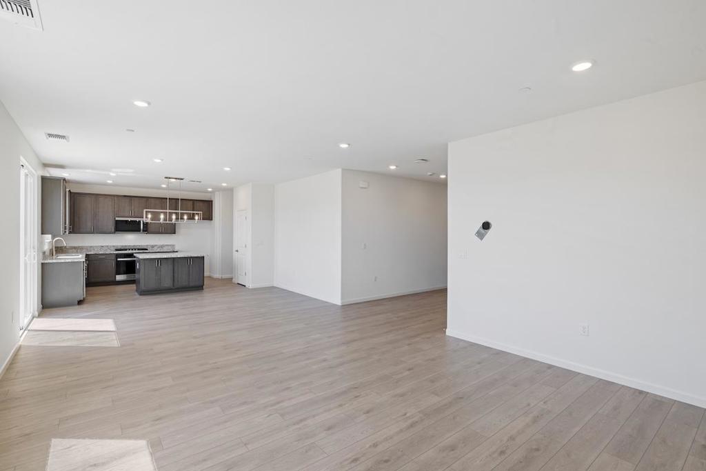 1911 Amaryllis Drive Property Photo 13