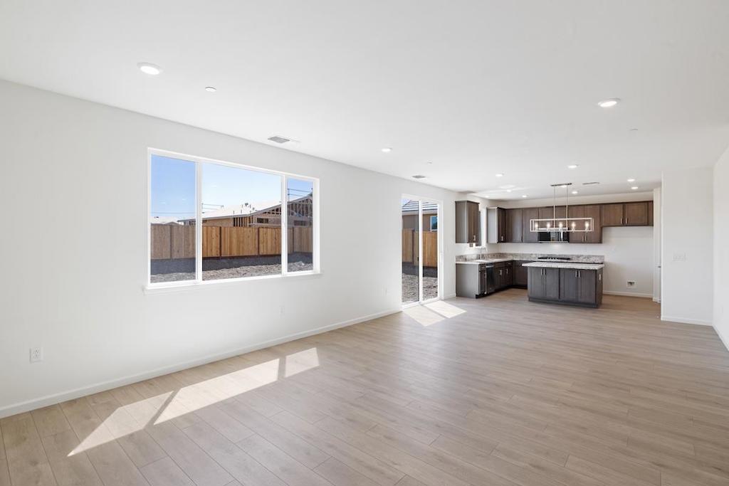 1911 Amaryllis Drive Property Photo 14