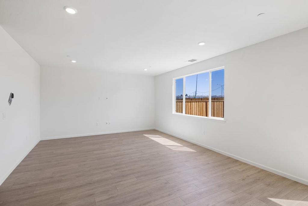 1911 Amaryllis Drive Property Photo 18