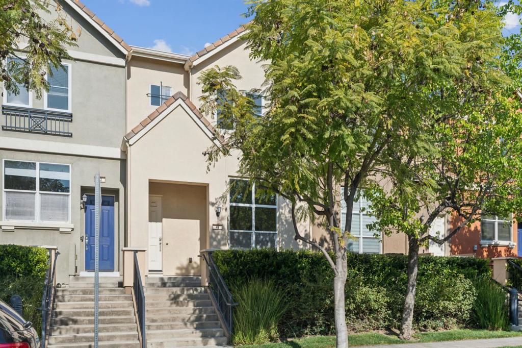 49 Esfahan Drive Property Photo