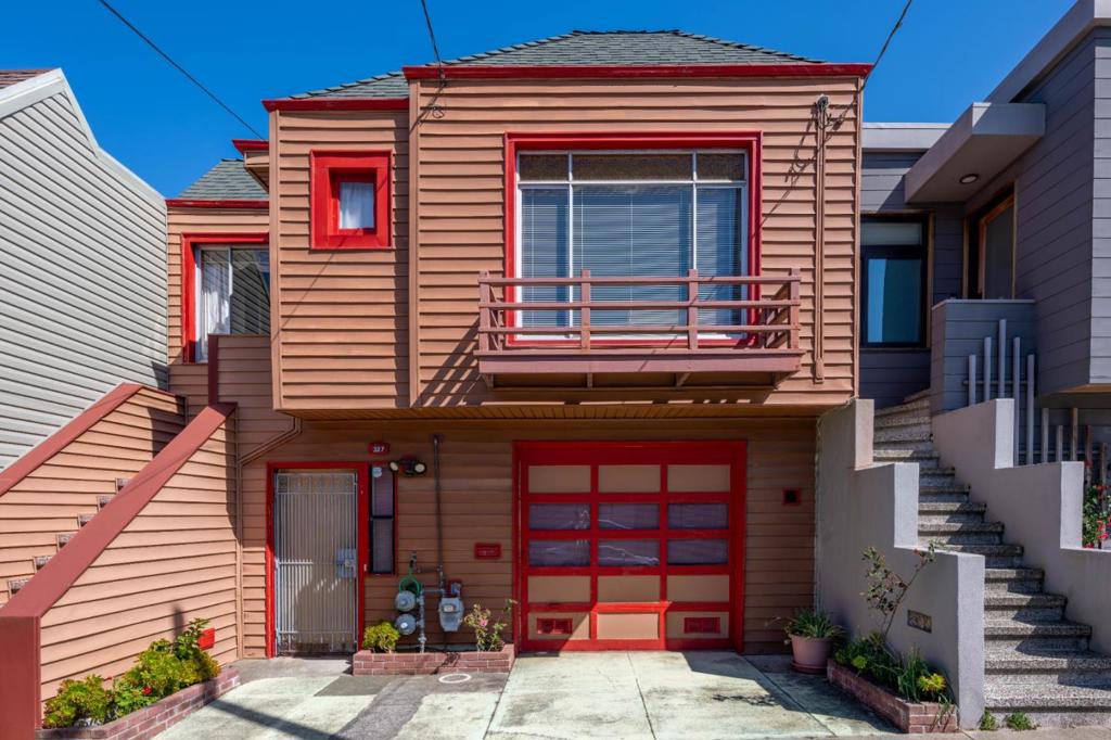 327 Madison Street Property Photo