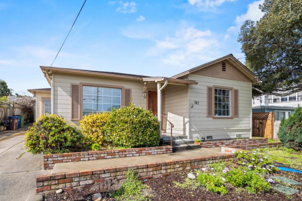 767 Lily Street Property Photo