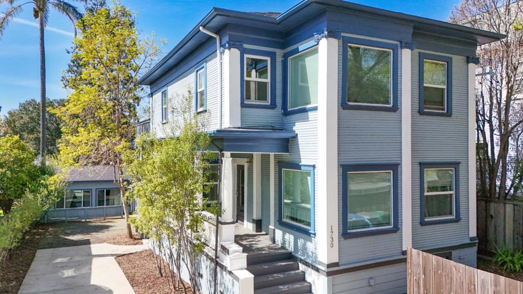 1730 Martin Luther King Jr Way Property Photo