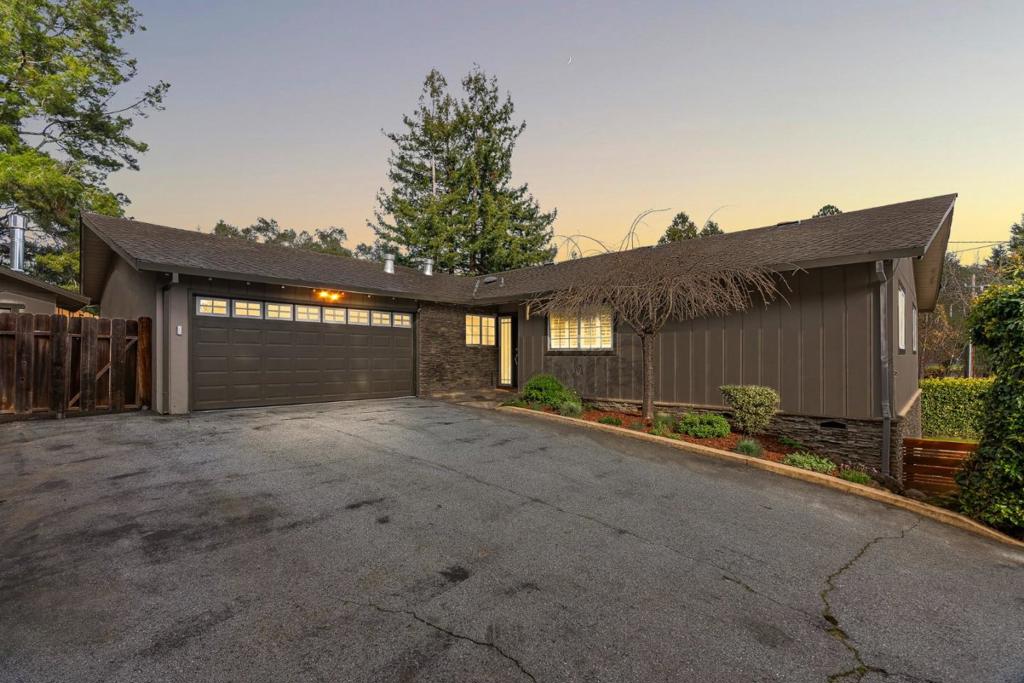 112 Hilltop Way Property Photo