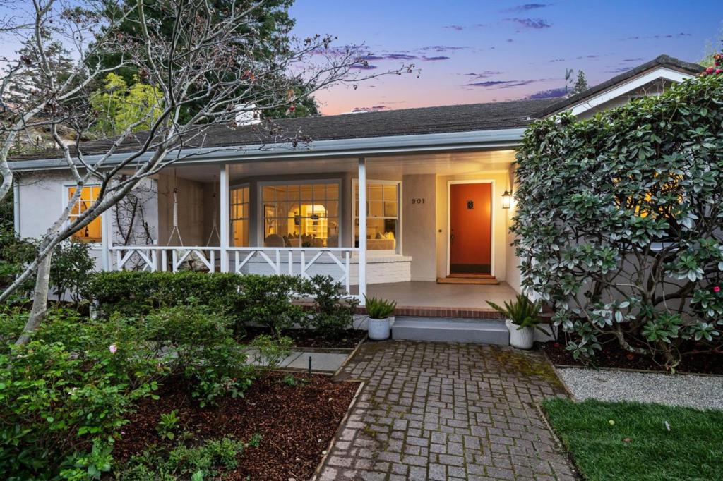901 Cotton Street Property Photo