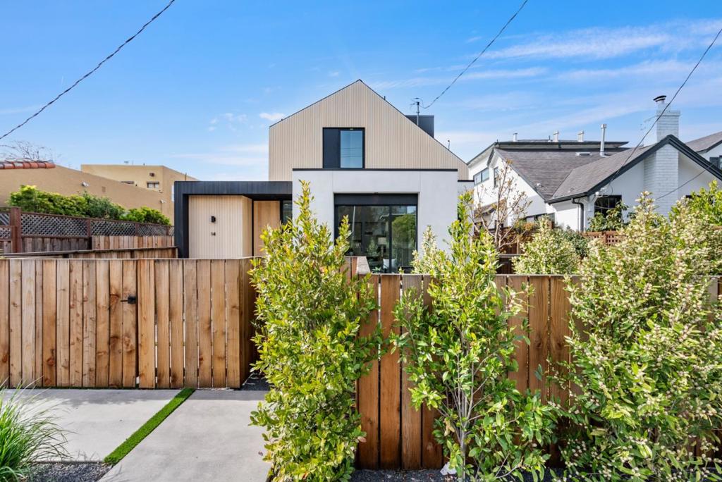 14 Peninsula Avenue Property Photo 4