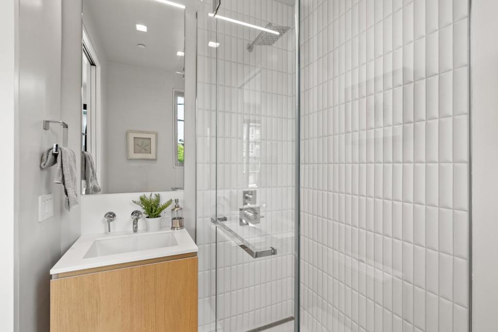 14 Peninsula Avenue Property Photo 21