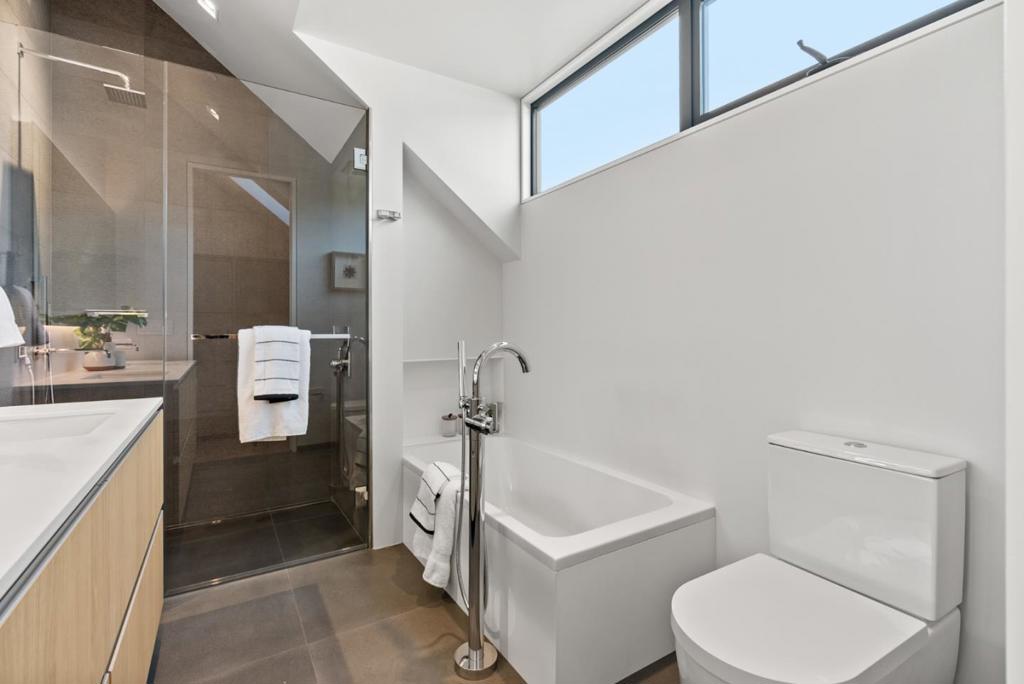 14 Peninsula Avenue Property Photo 27