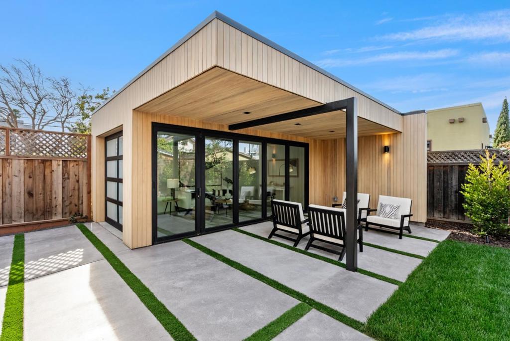 14 Peninsula Avenue Property Photo 42