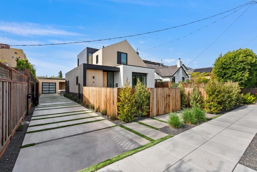 14 Peninsula Avenue Property Photo 53
