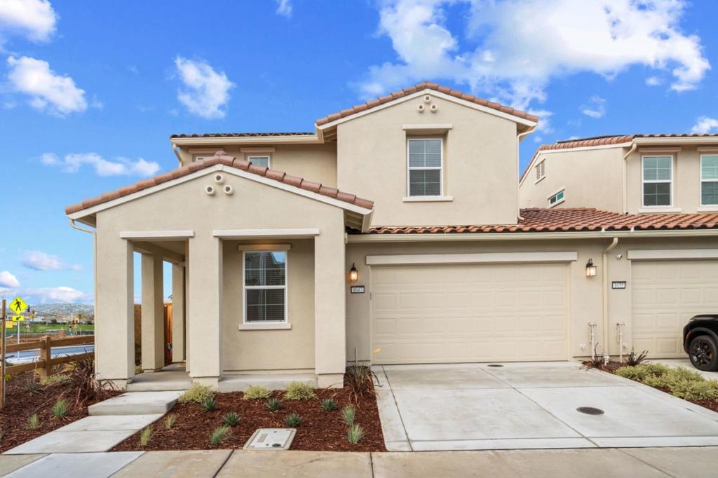 1647 Greeley Way Property Photo