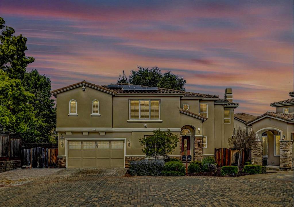1078 Valentine Court Property Photo