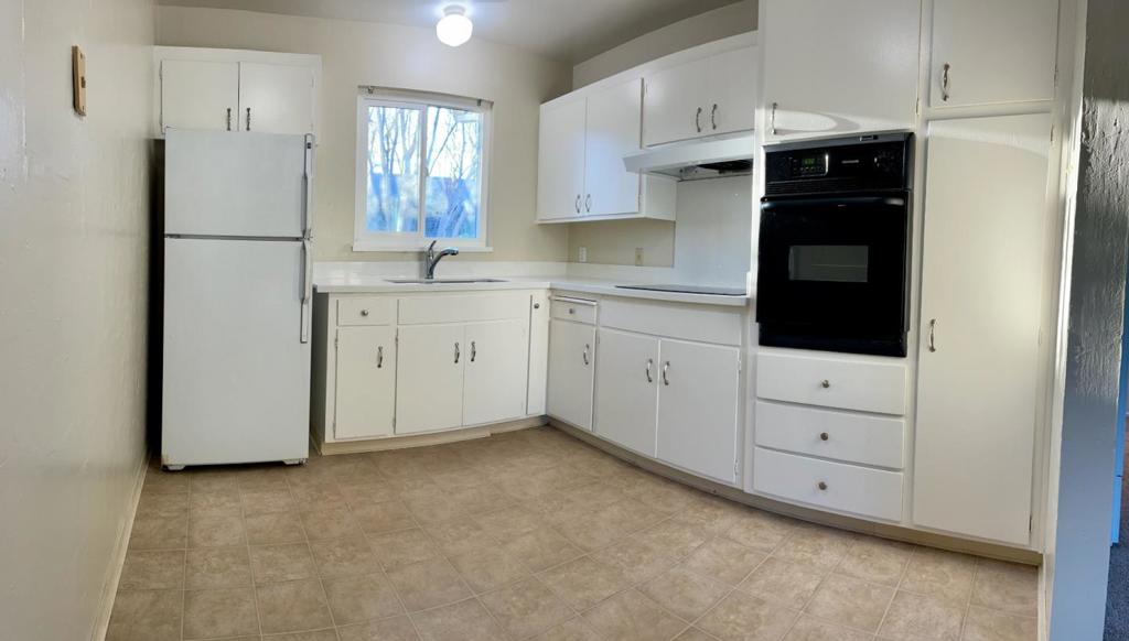 1156 W Hamilton Avenue Property Photo 8