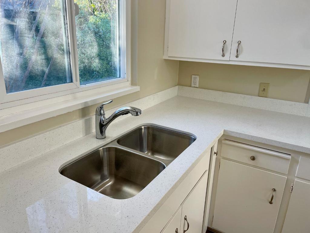 1156 W Hamilton Avenue Property Photo 11