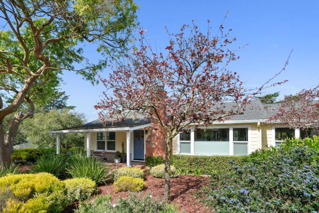 352 Bishop Avenue Property Photo