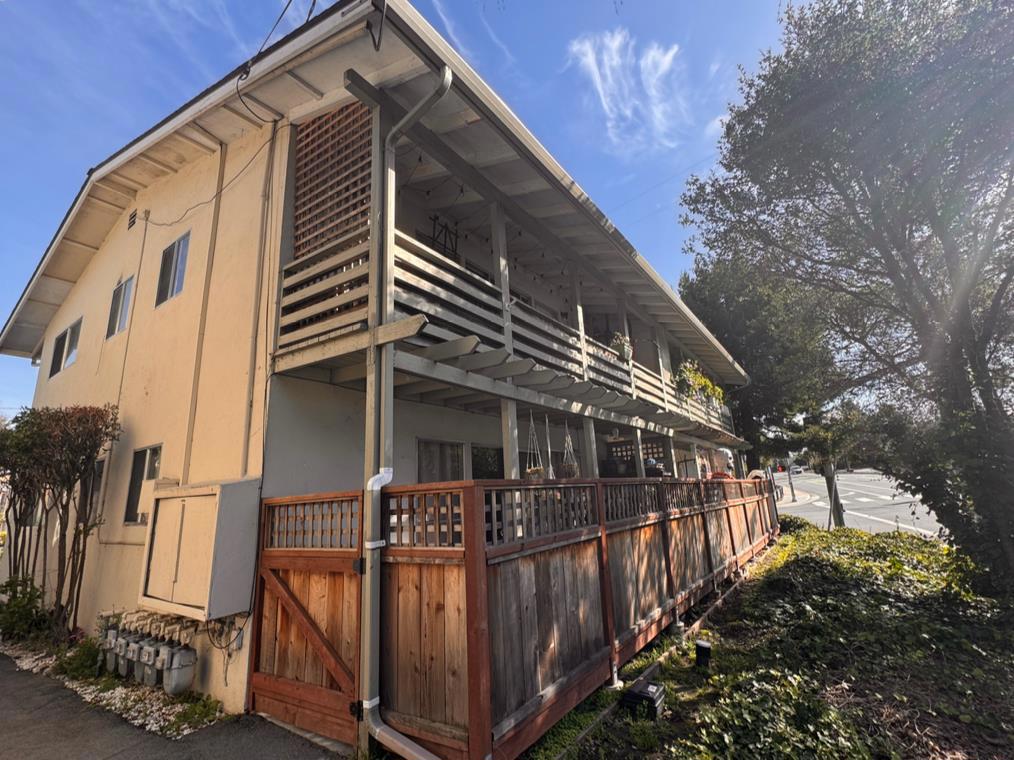 2945 Capitola Road Property Photo 10