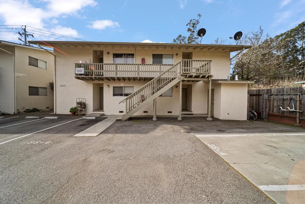 Capitola Road Property Photo