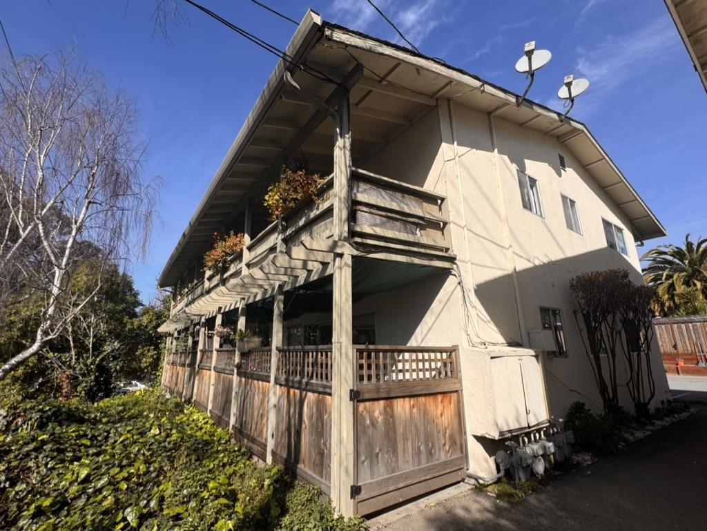 Capitola Road Property Photo 10