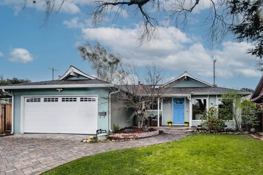 744 Cornell Drive Property Photo
