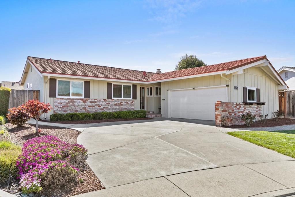 35649 Brookvale Court Property Photo